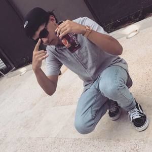 Meet your Posher, Hector l.