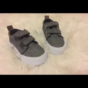 NWOT Casual Baby/Toddler Boys Chambray Sneakers