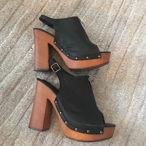 Tiara Los Angeles: Block Heels