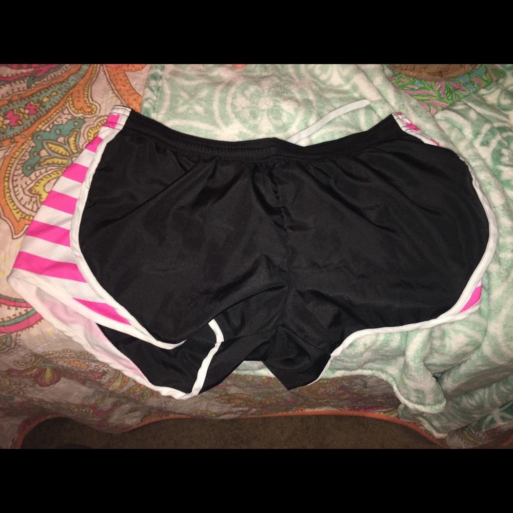 Assorted shorts - Picture 4 of 4