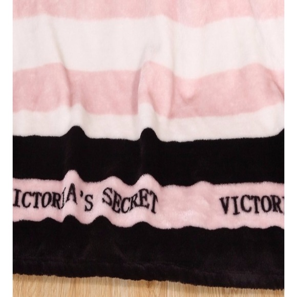 Victoria secret blanket SOLD!!! - Picture 3 of 3