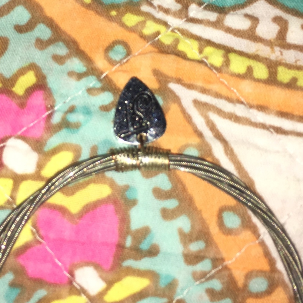 Assorted bracelets - Picture 3 of 8