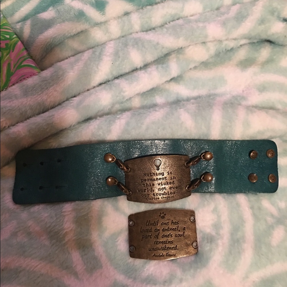 Assorted bracelets - Picture 8 of 8