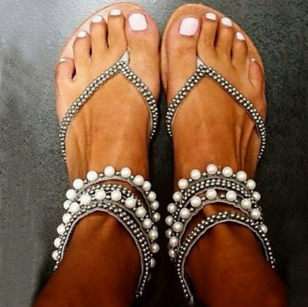 Elegant beaded sandal