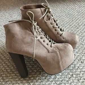 Beautiful fun summer platforms!