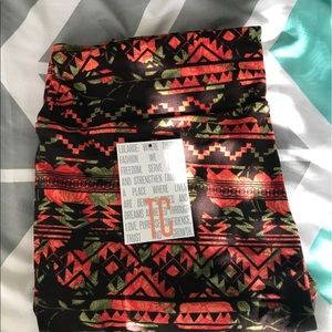 BNWOT LuLaRoe TC Leggings!!!