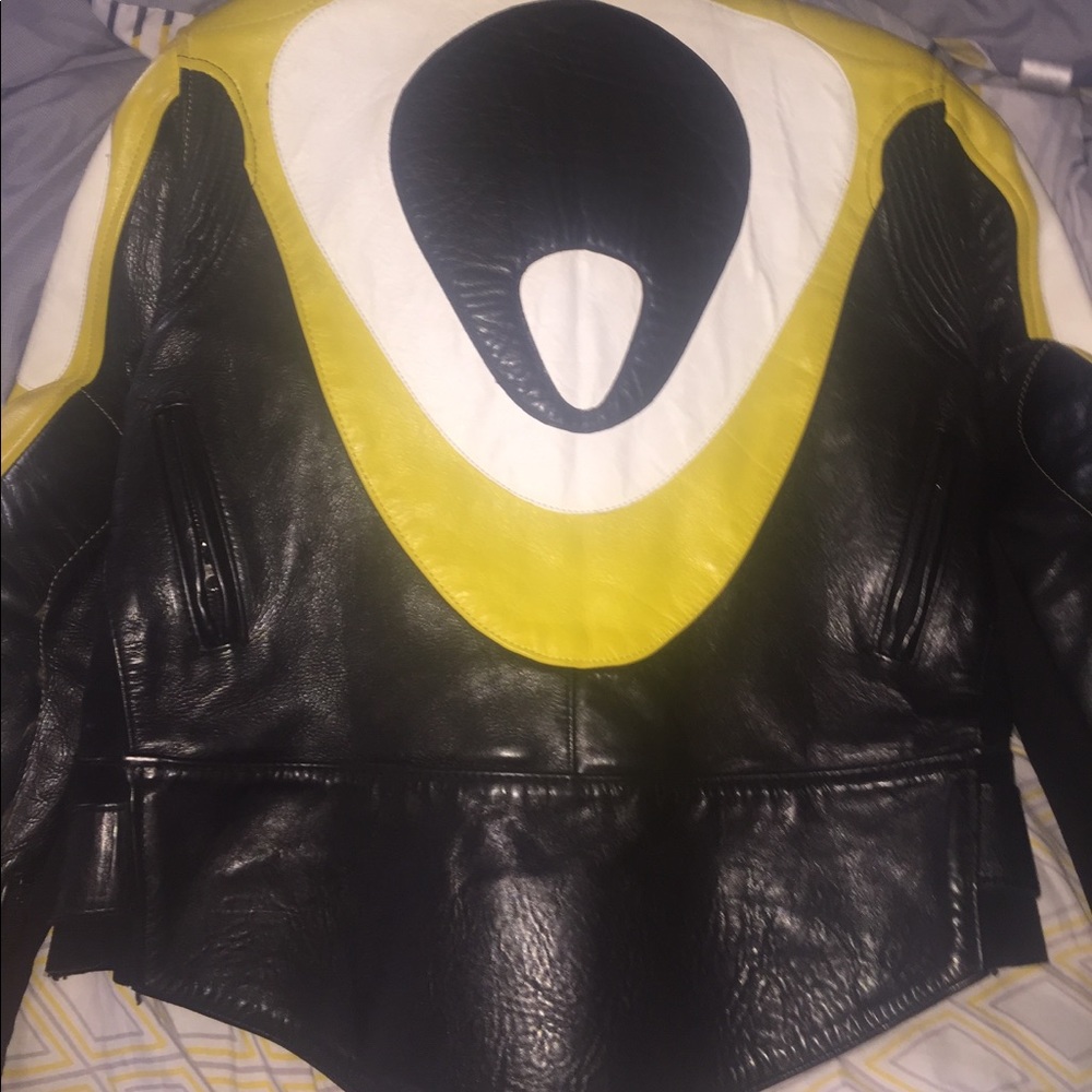 Jacket - Picture 2 of 8