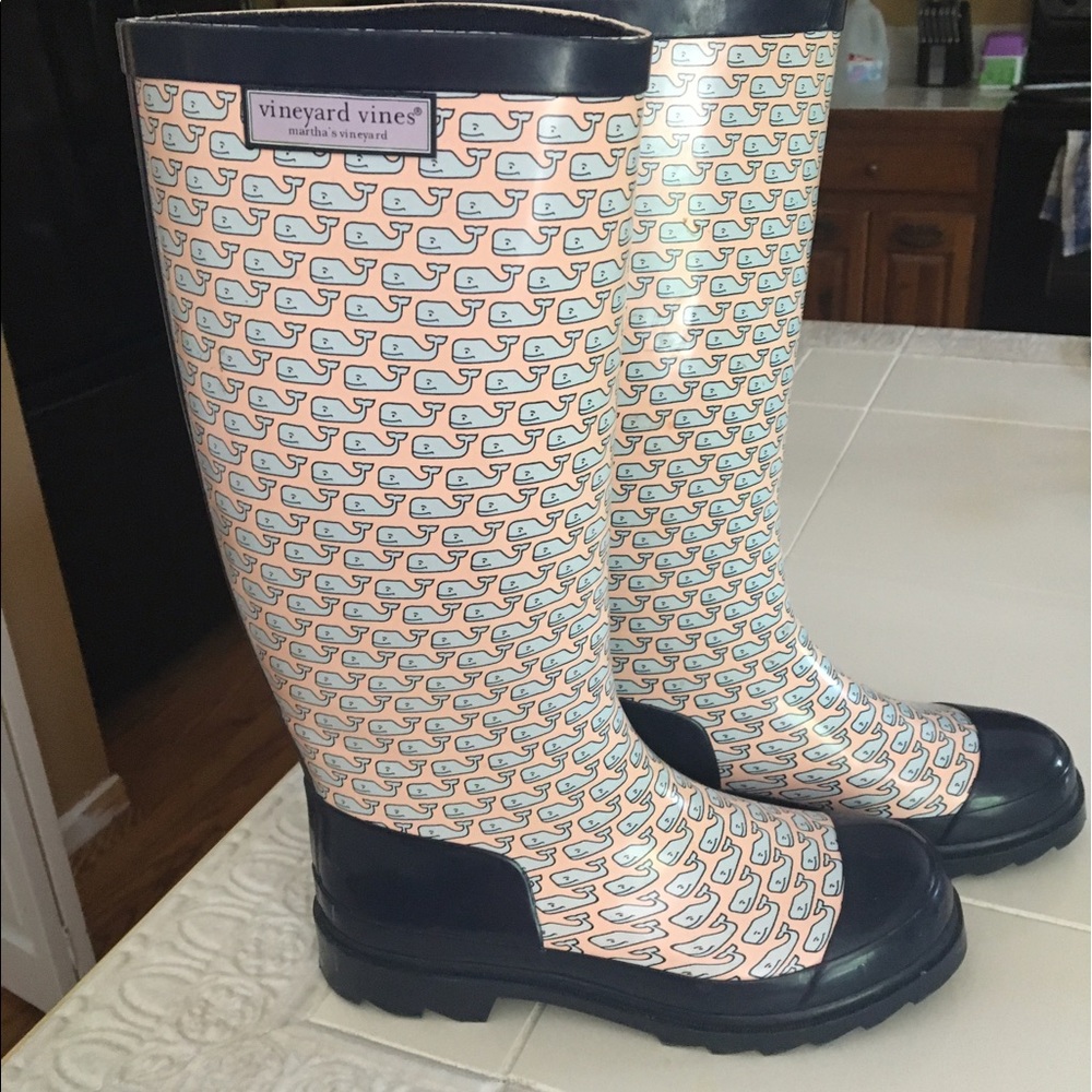Vineyard vines rain boots