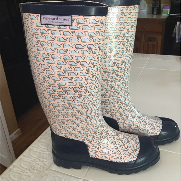 vineyard vines rain boots