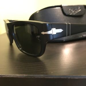 🚨DEAL ALERT! Persol men's polarized sunglasses 🚨