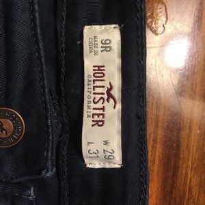 Hollister hi-rise navy blue skinny jeans. Like new