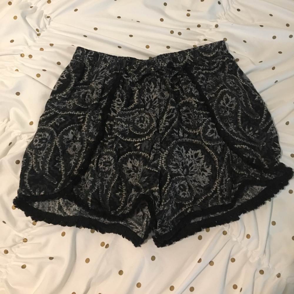 Paisley cloth shorts