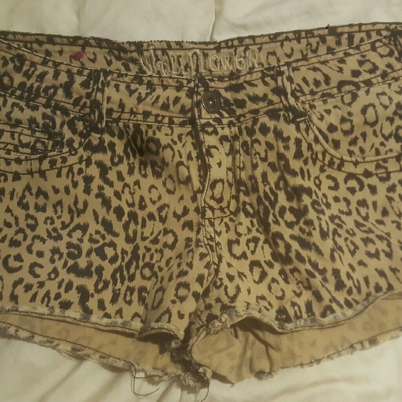 Wallflower shorts (junior size 13) - Picture 1 of 2