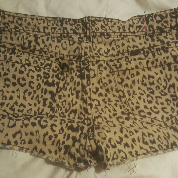 Wallflower shorts (junior size 13) - Picture 2 of 2