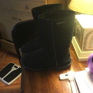 Bear paw boots. Great condition
