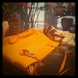 💛💛 Authentic Leather Micheal Krors