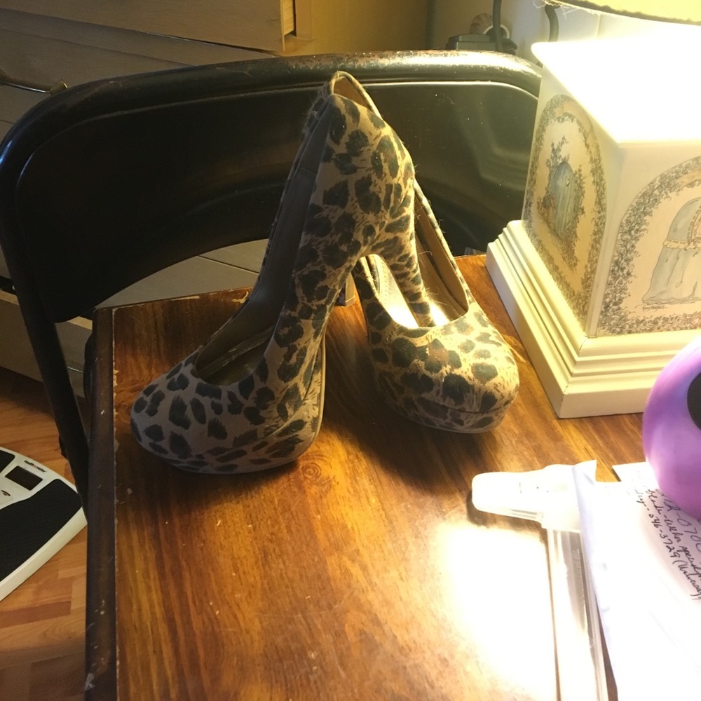 Leopard print stilettos. Great condition