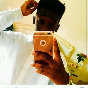 Meet your Posher, Emmanuel