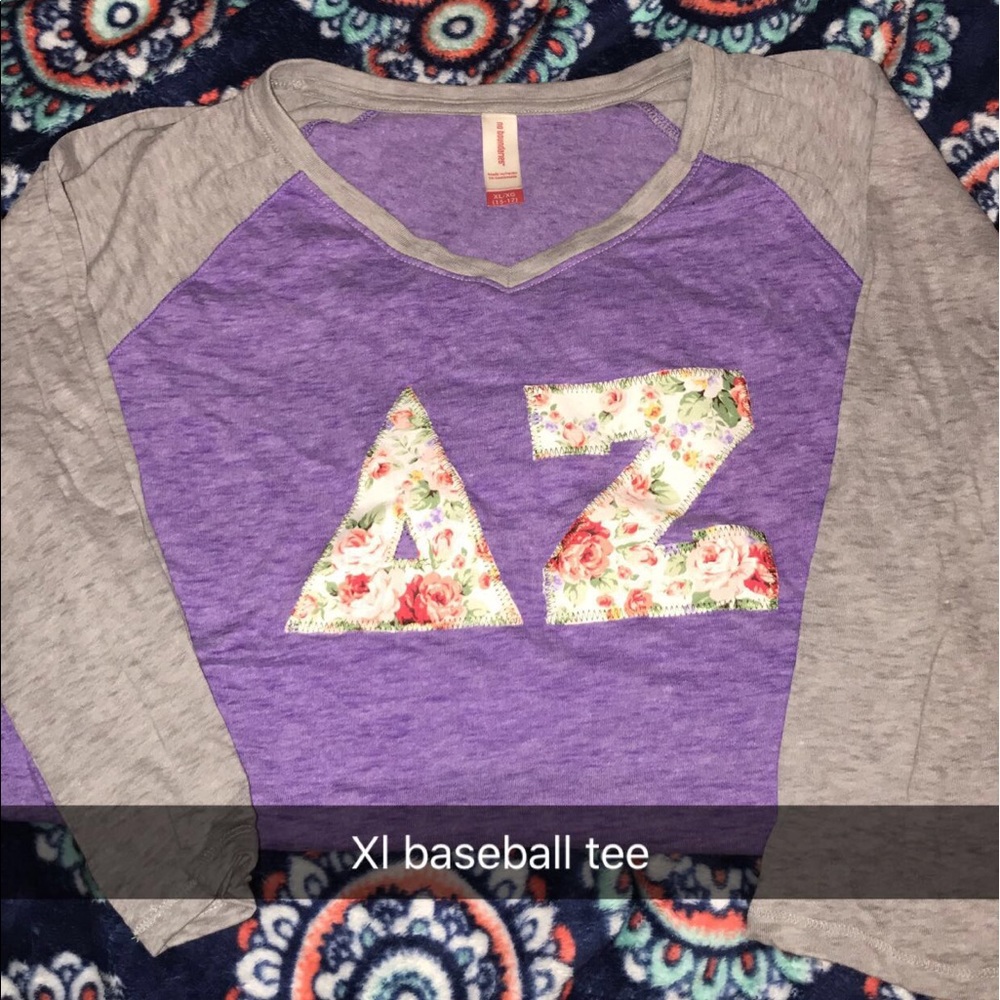 Delta Zeta letter shirt!