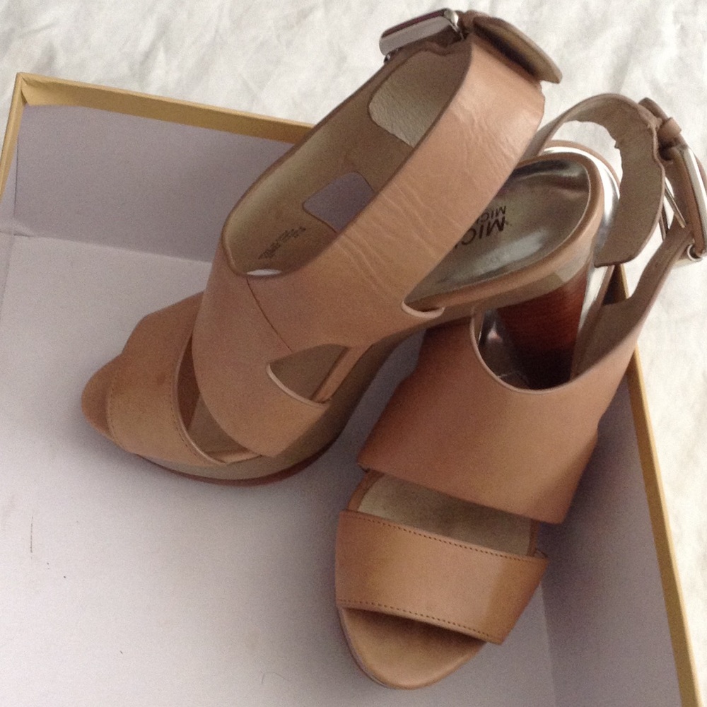 Adorable Michael Kors platforms