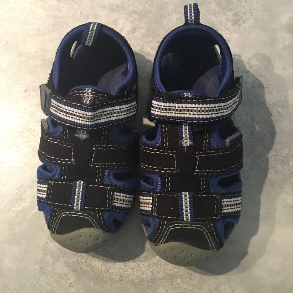 Toddler shoes