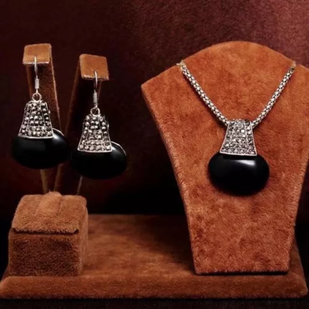Onyx costume jewelry set earrings necklace hot