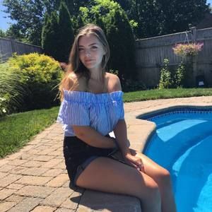 Meet your Posher, Julia