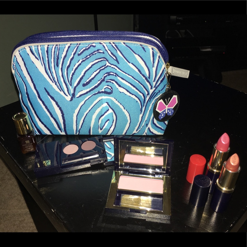 Estée Lauder make up bag set