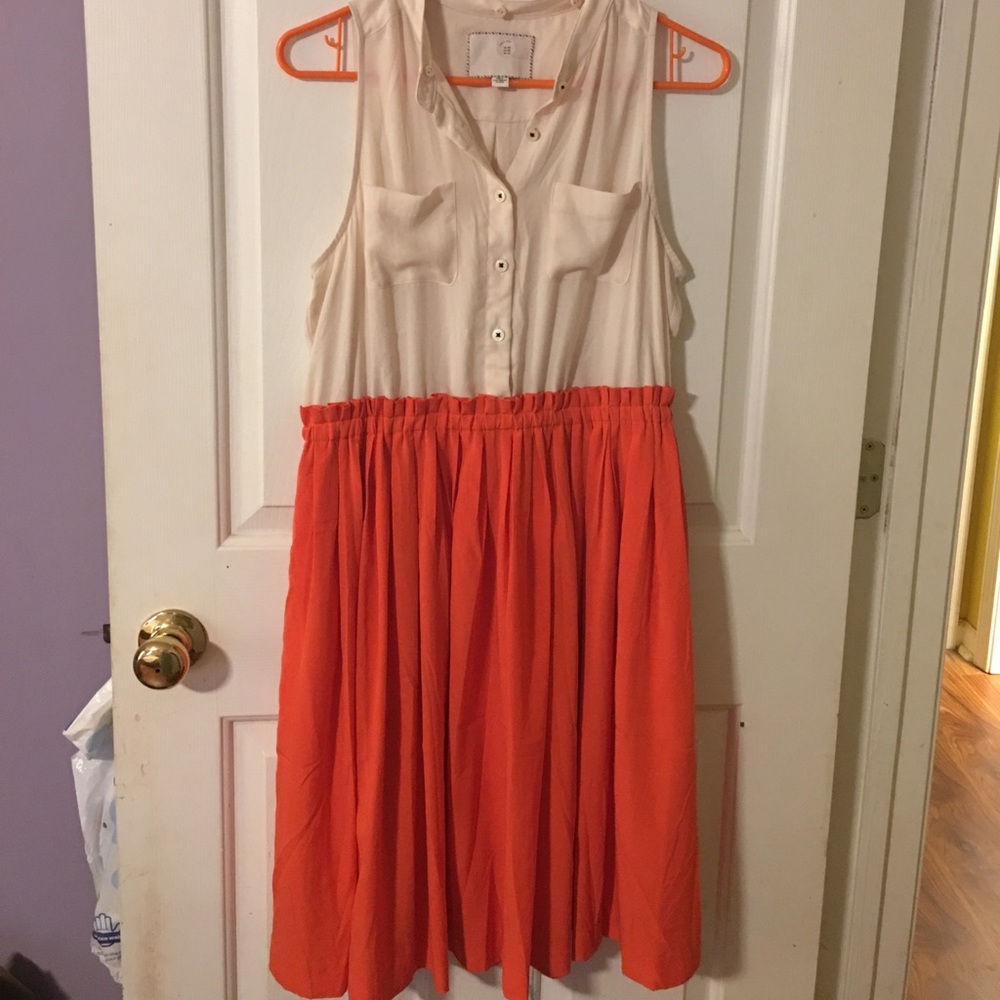 Orange and white 9-H15 StCL dress size 8