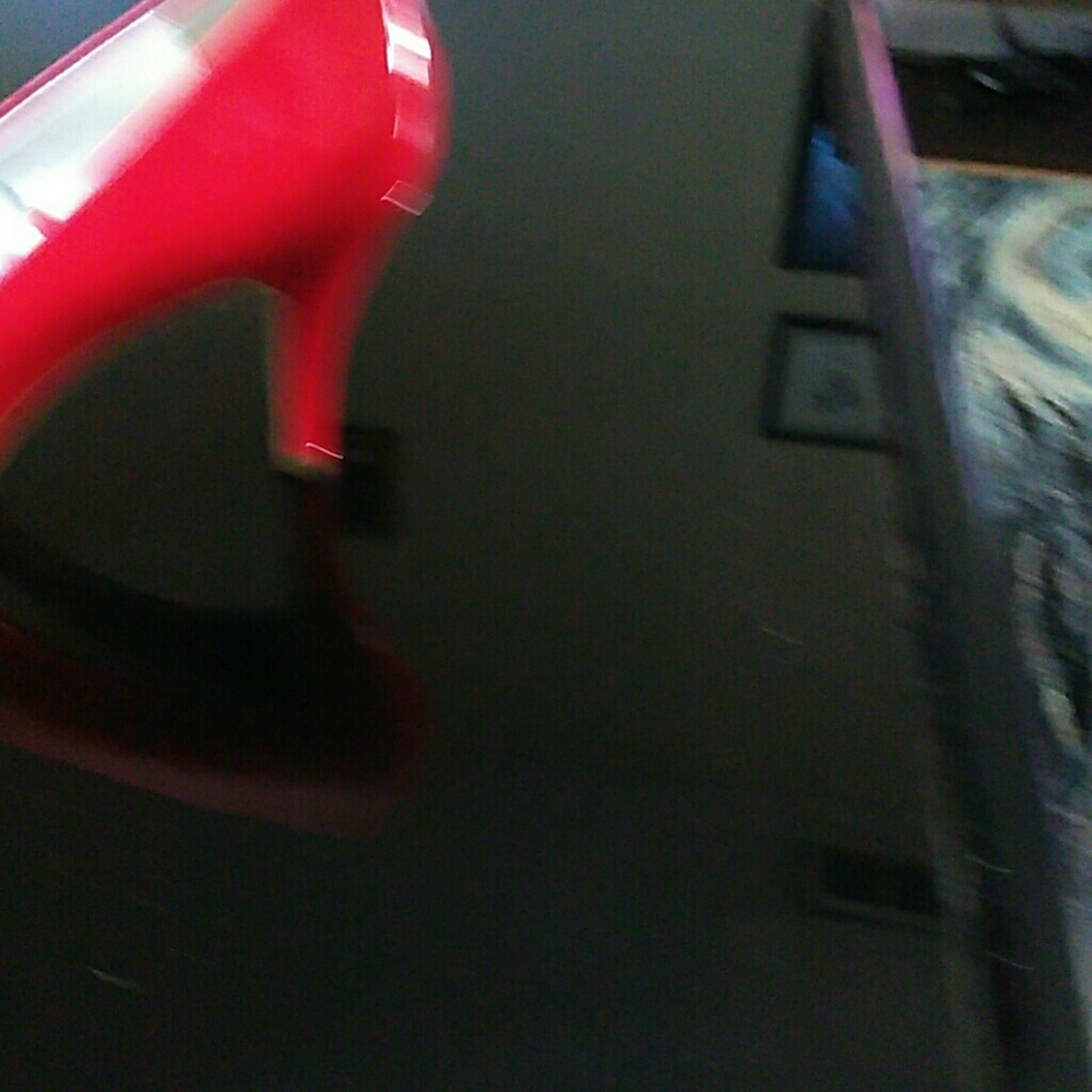 Heels - Picture 2 of 2