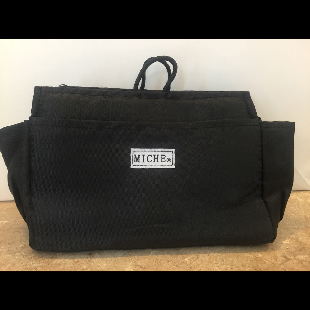 Miche purse organizer like new