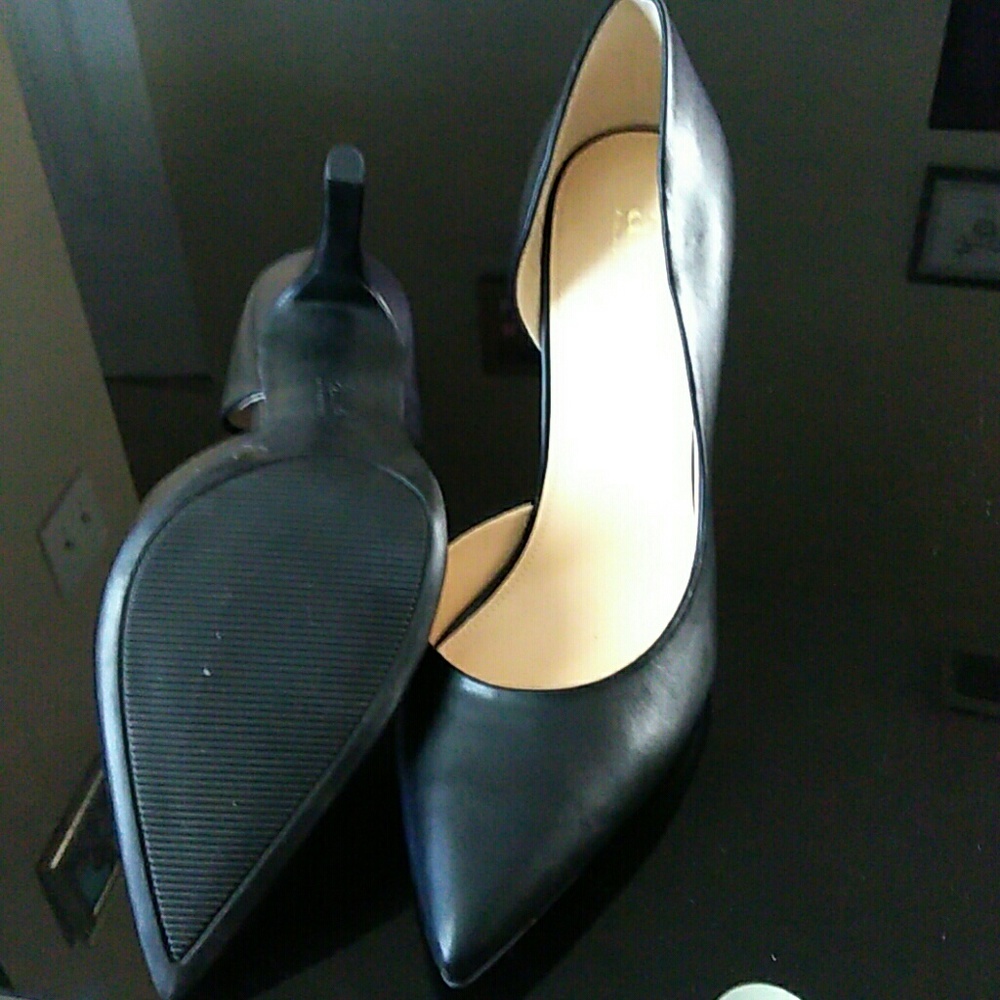 Pumps - Picture 2 of 2