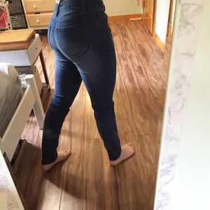 Kensie Skinny Jeans size 27 dark wash