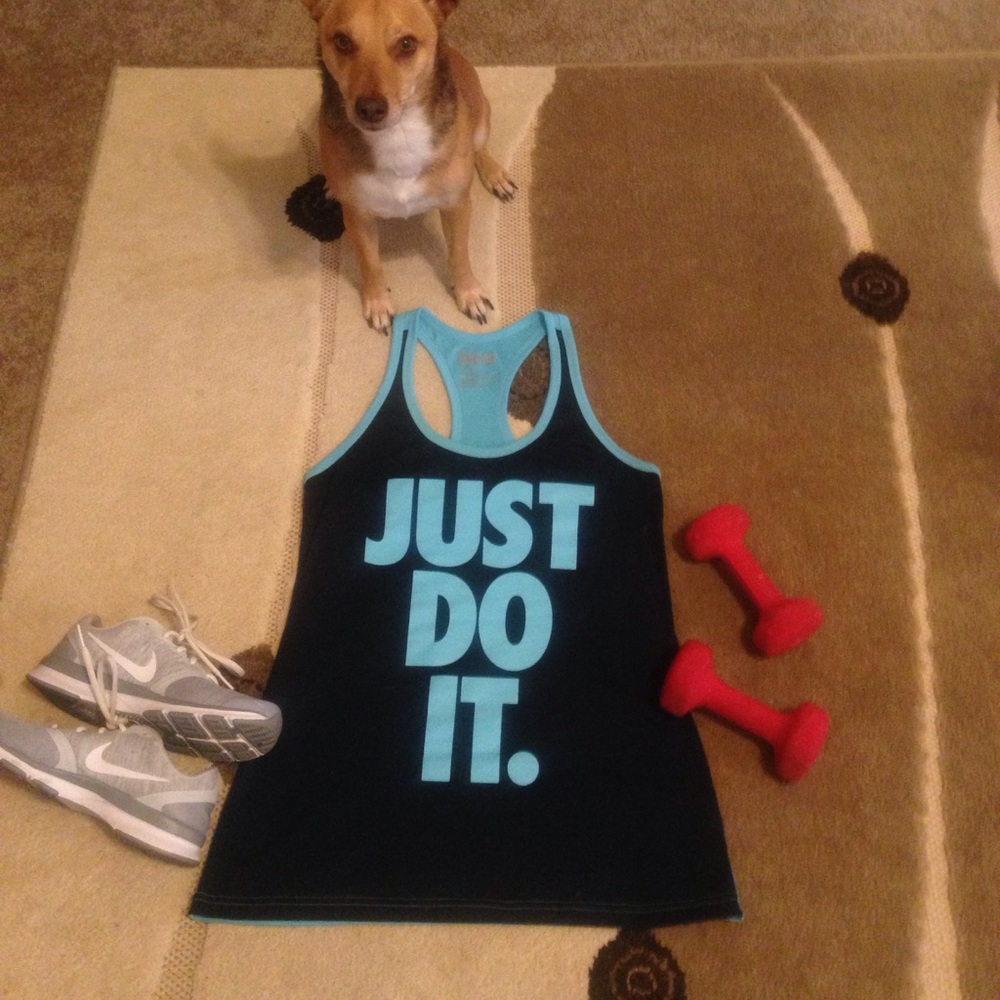 Loose fit Nike Graphic Tank