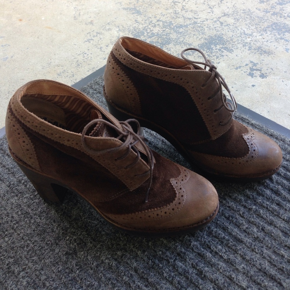 Sperry booties