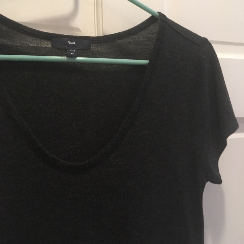 GAP Charcoal Gray Marled Tee