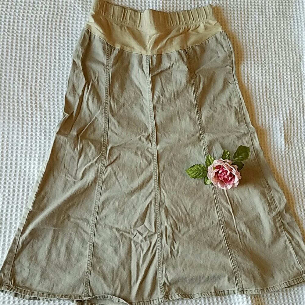 ❤V-day SALE ❤Motherhood Maternity Khaki Skirt