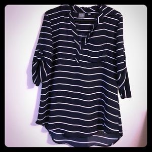 NY&Co one pocket popover shirt so S