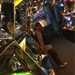 Meet your Posher, Alexia