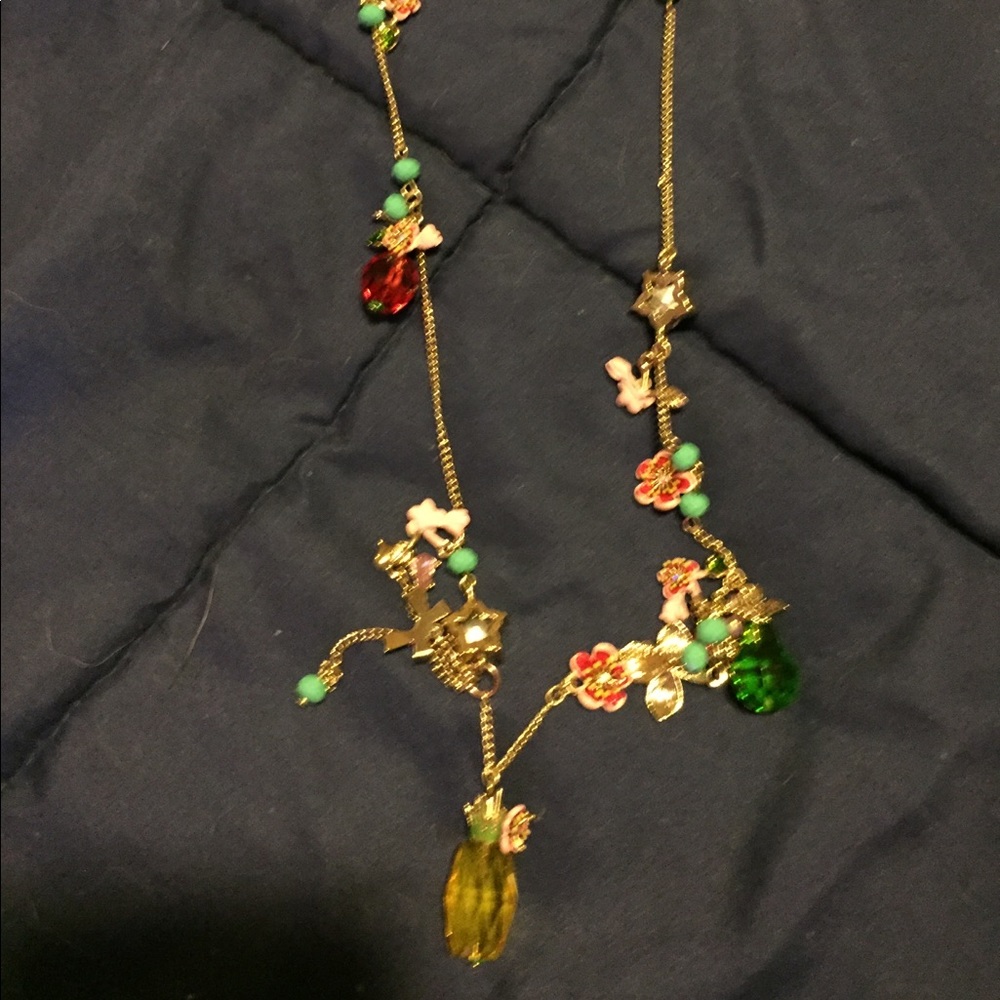 Betsey tropical necklace. New with pineapple