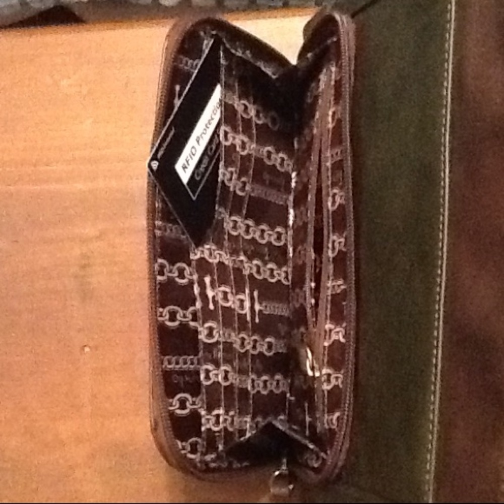 Purse - Picture 3 of 4