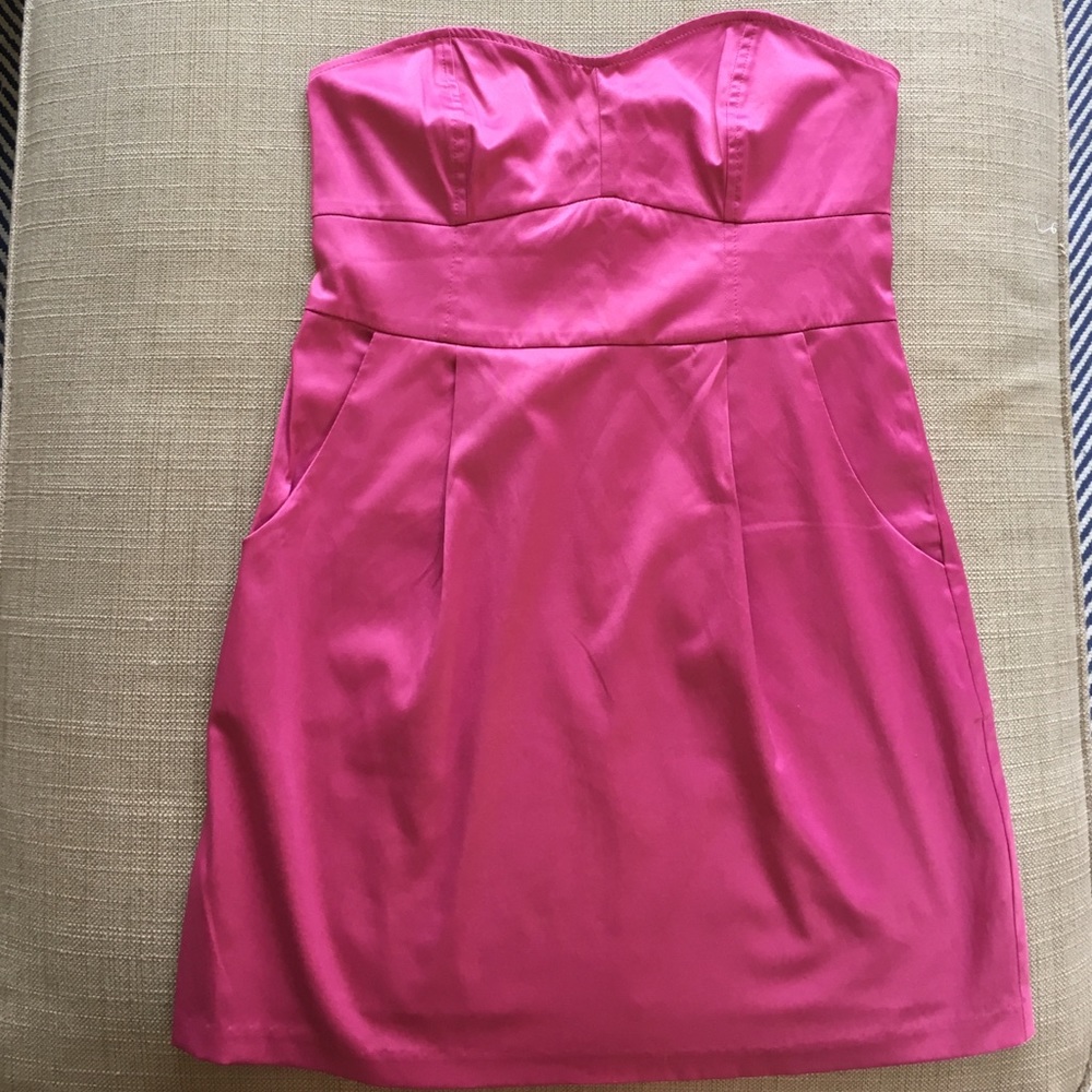 Boutique brand strapless dress with pockets