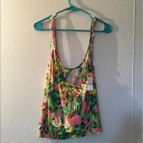 🦇NWT Crisscross Back🦇 - Picture 2 of 3