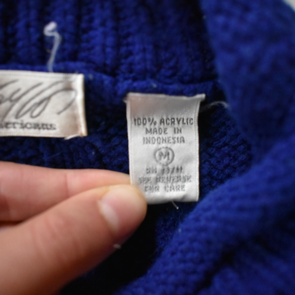 Vintage Lord and Taylor Turtleneck Sweater - Picture 8 of 8