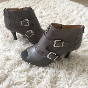 BNWT Antonio Melanie Grey Booties