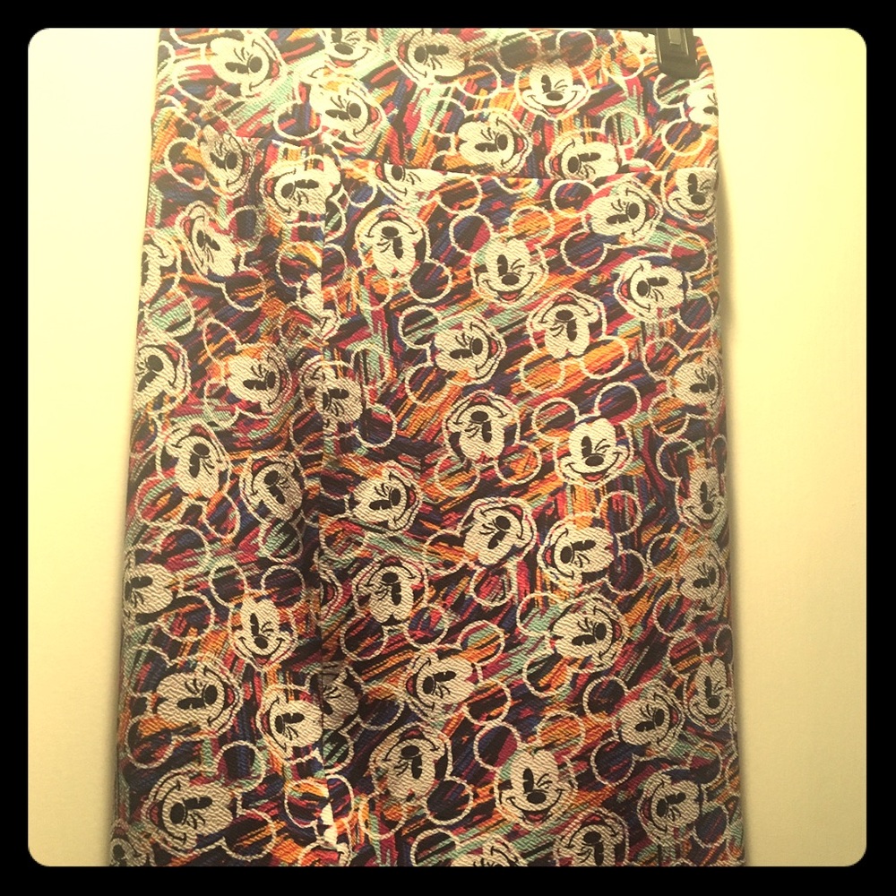 Lularoe Disney xs Cassie 😍🐭