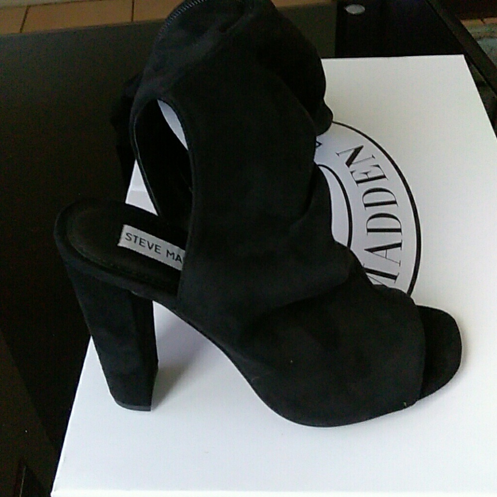 Boots - Picture 2 of 3