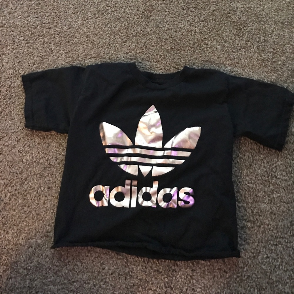 Cropped rose gold adidas t-shirt