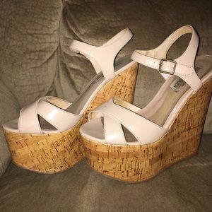 Steve Madden size 7, 6 in wedge, nude