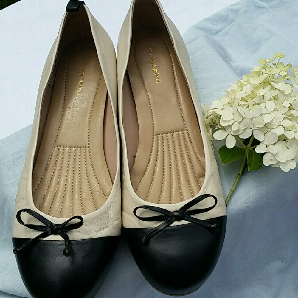 Easy Spirit flats